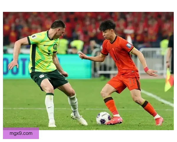 国足客战澳大利亚乘普通航班奔波24小时抵达赛地行程艰辛体能考验